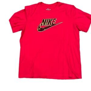 The Nike Tee 80s retro pink with logo - large